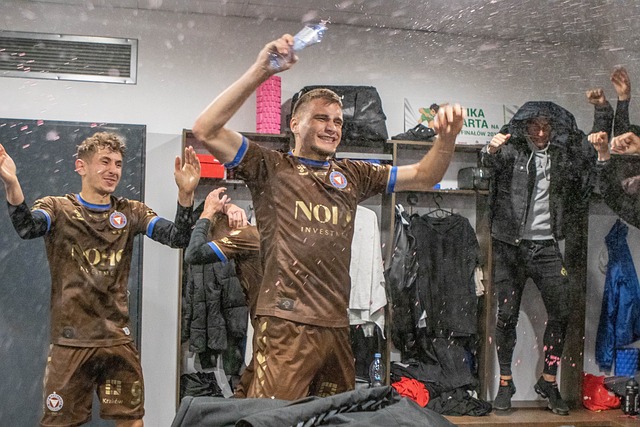 争格局中 争格局中